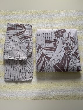 Urban Outfitters Neutral Botanical Duvet Sham Set - Brown on Cream